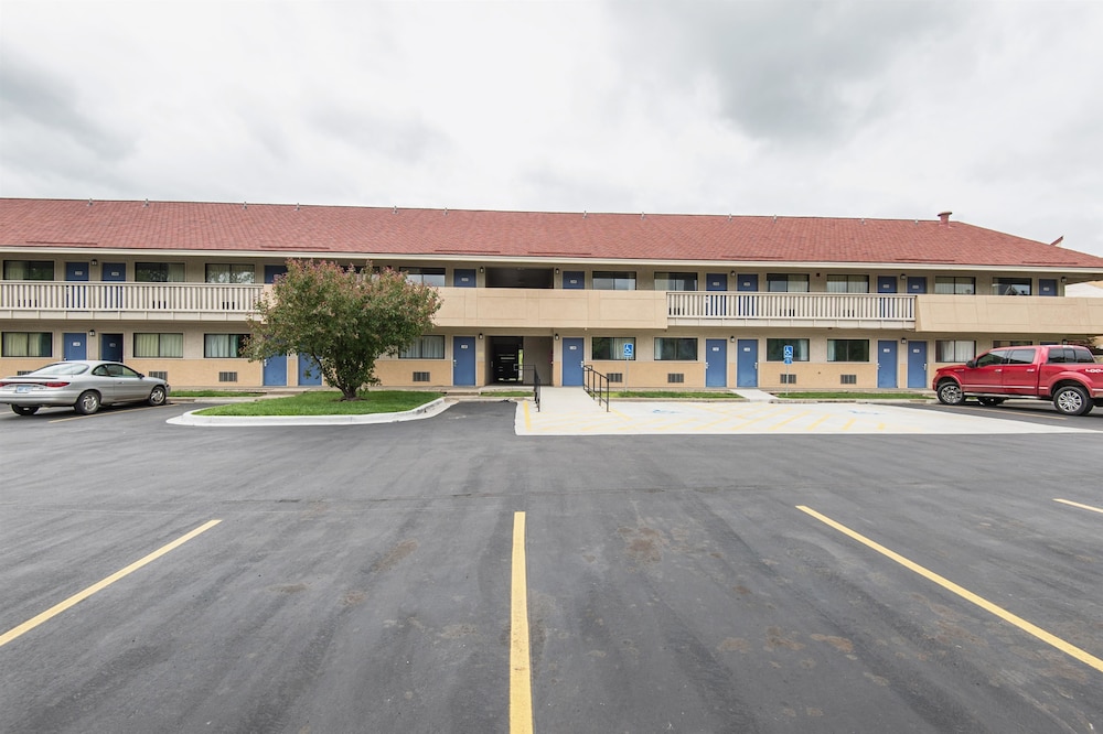 Motel6 Overland Park, KS 19/25