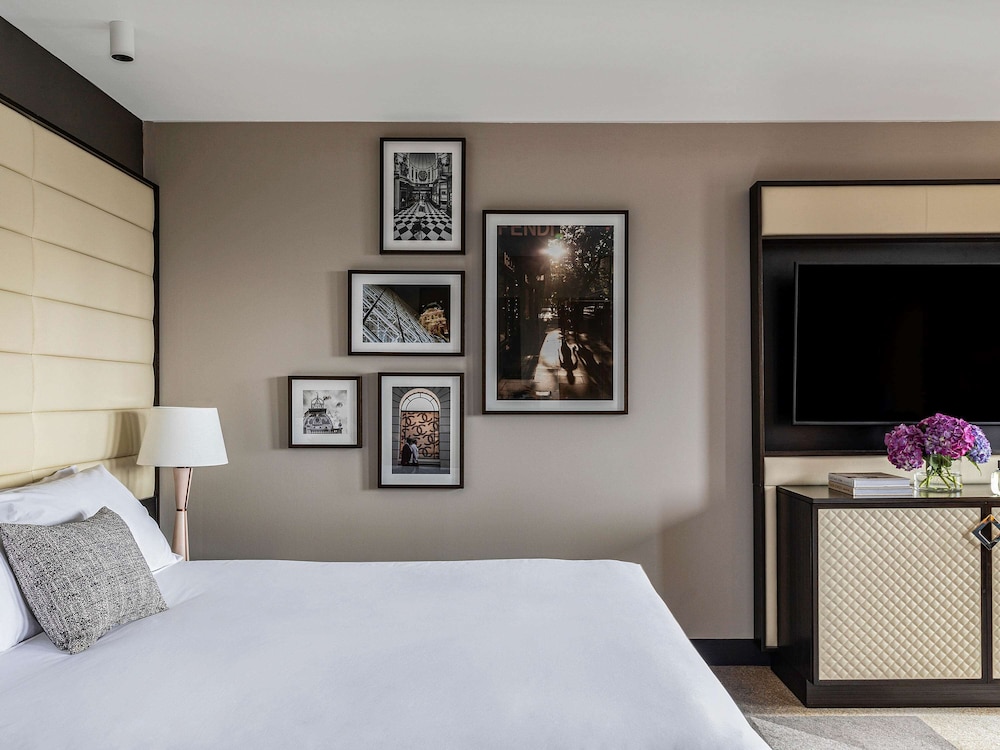 Sofitel Melbourne On Collins 24/75