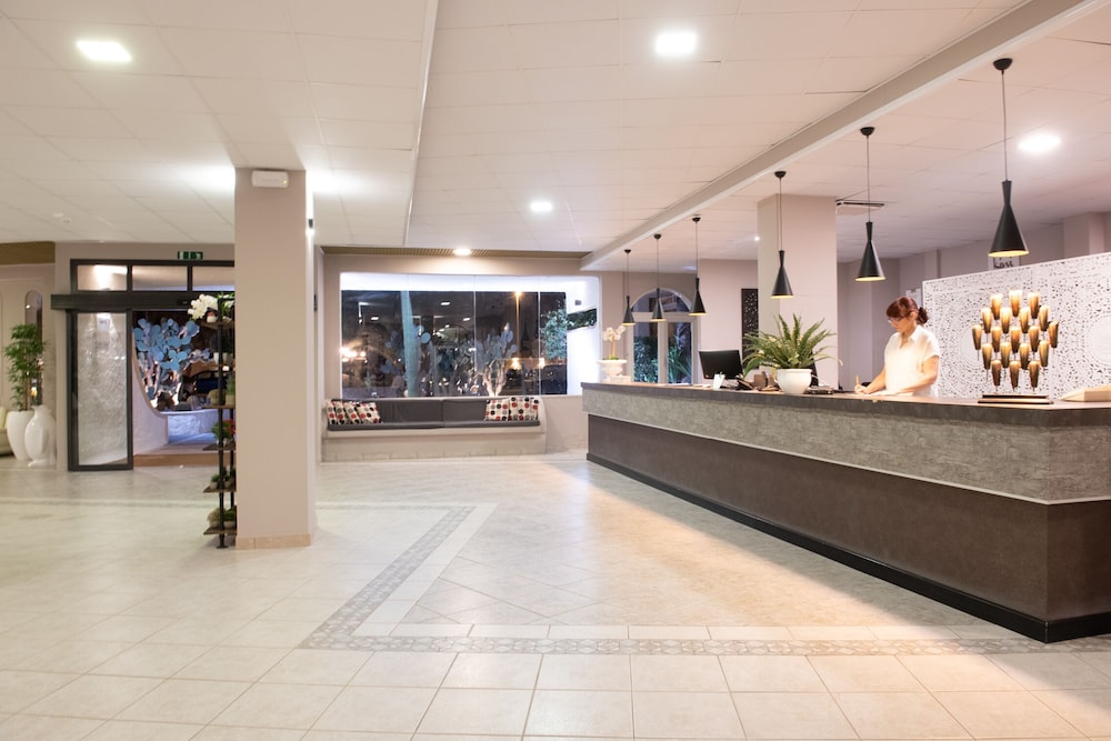 Hotel Club Eloro 9/50