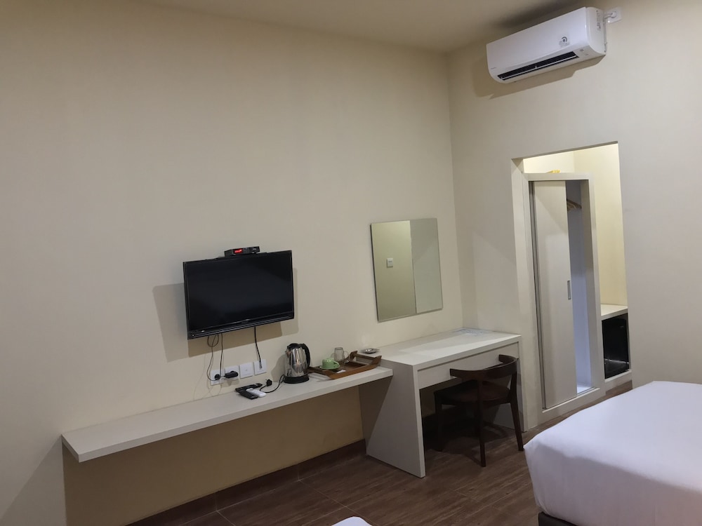 Aman Gati Hotel Lakey 38/50