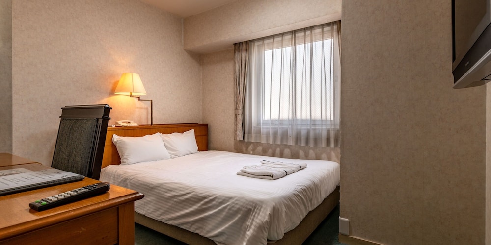 Shonan Kamakura Crystal Hotel 10/89