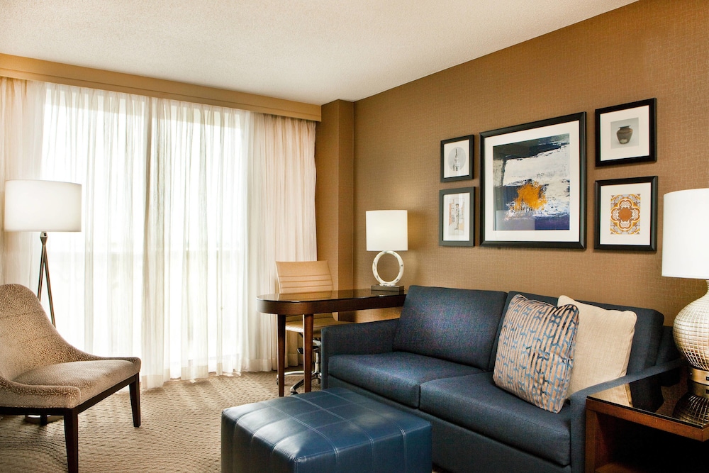 Hilton Kansas City Country Club Plaza 26/50