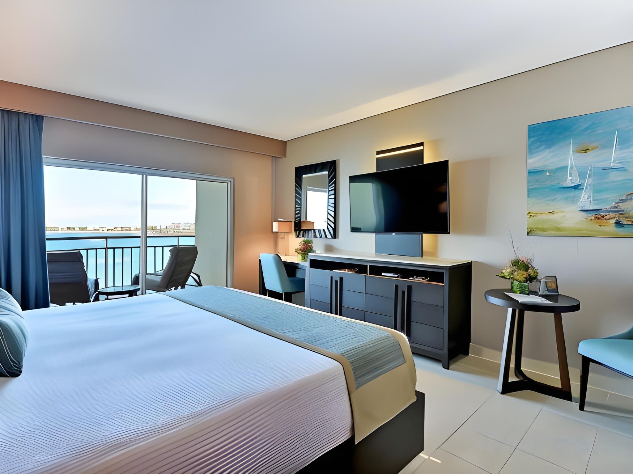 Junior Suite, Ocean Front, Kitchenette