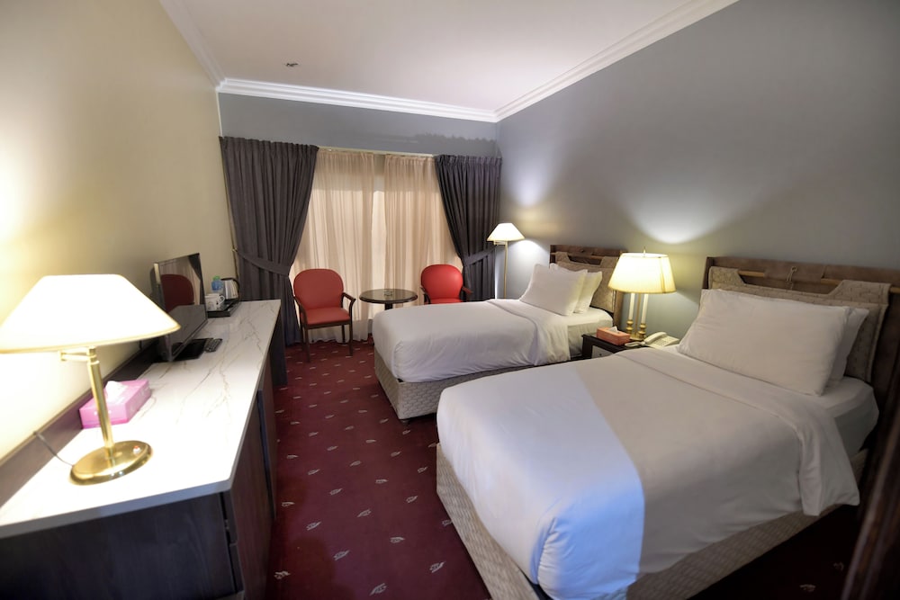 Carlton Tower Hotel 28/55