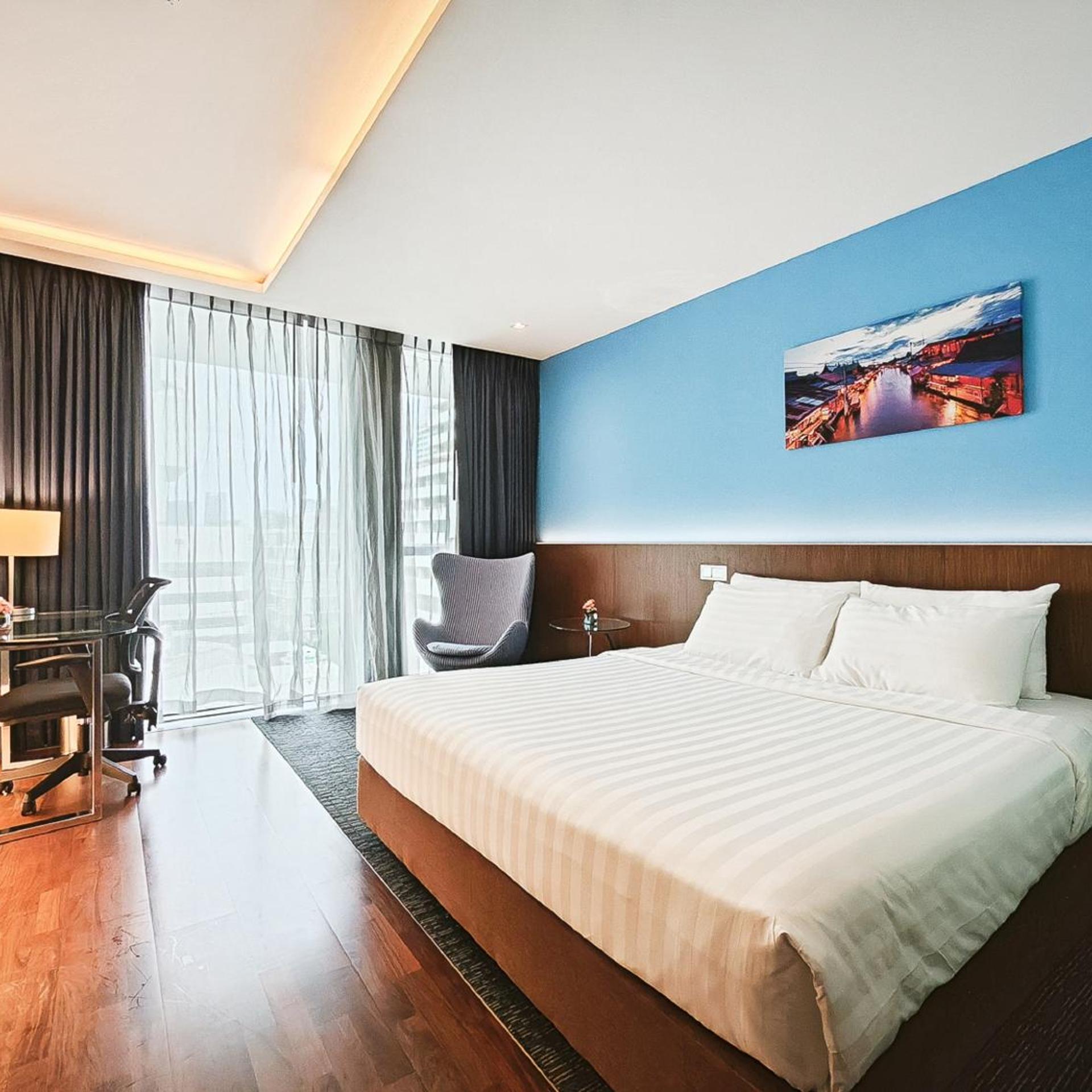 Chill, Deluxe, King Bed