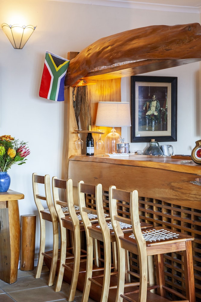 Moonglow Guest House 18/21