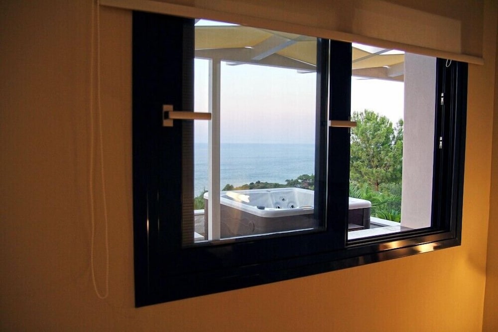 Villa Contessa 50/50