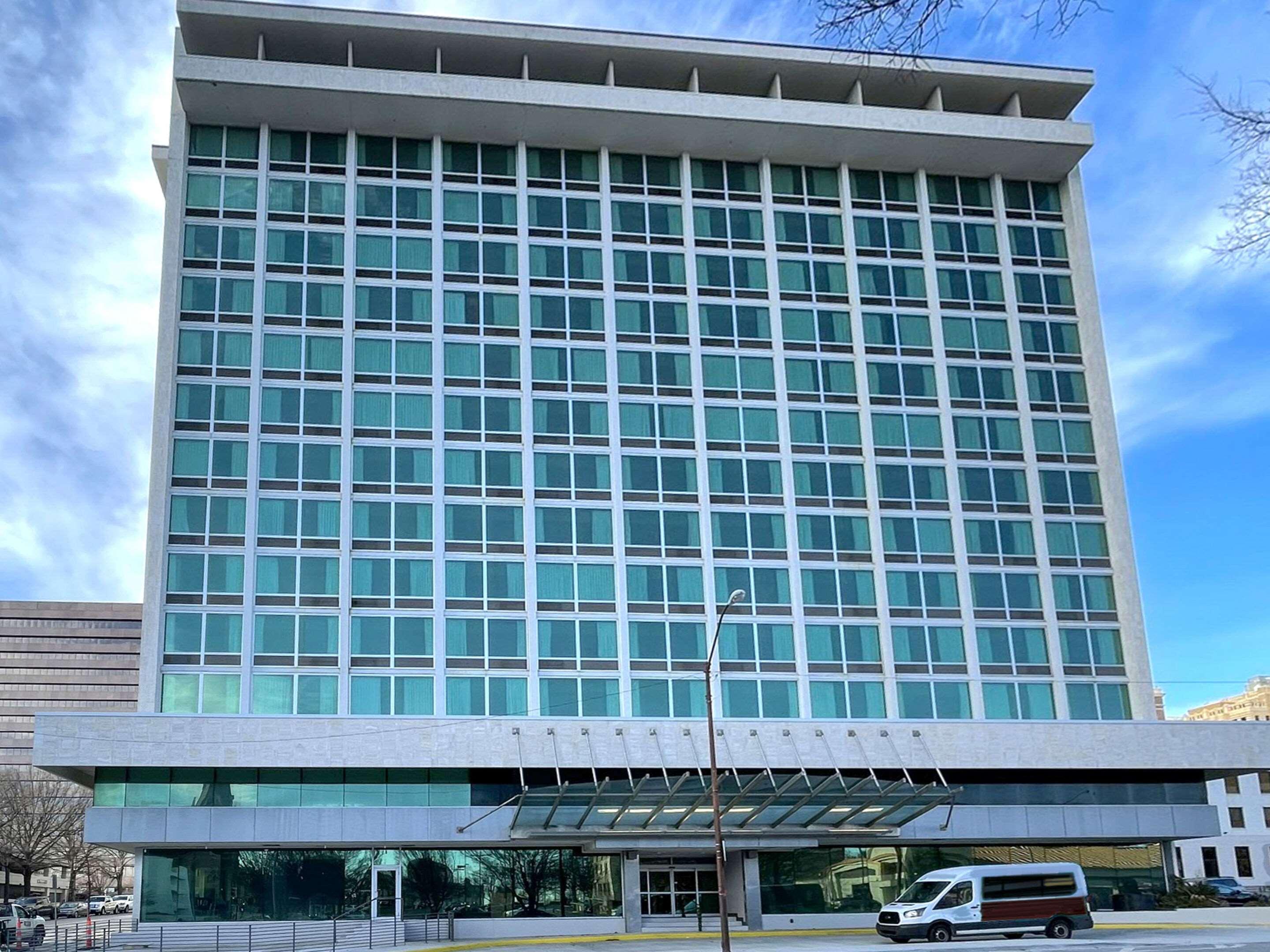 17 West Hotel 3/35