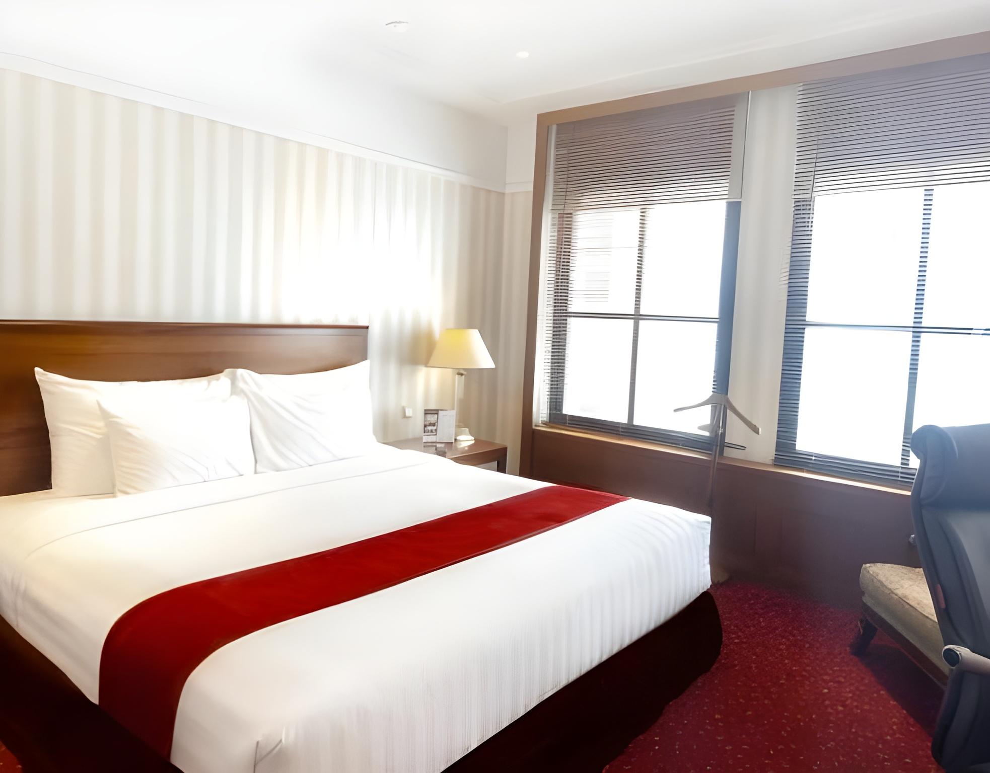 Dynasty, Suite