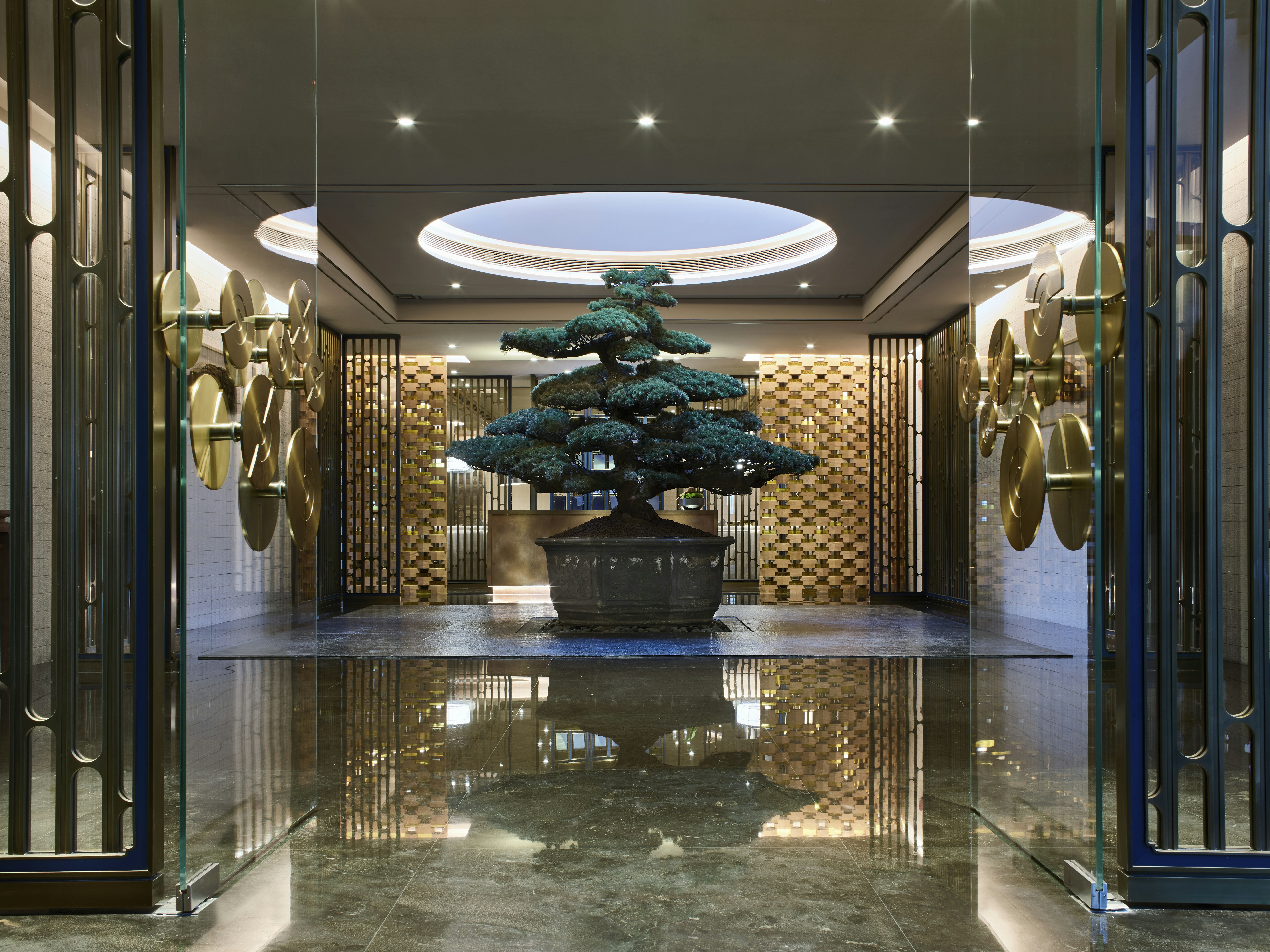 Intercontinental Shanghai Wonderland 4/50