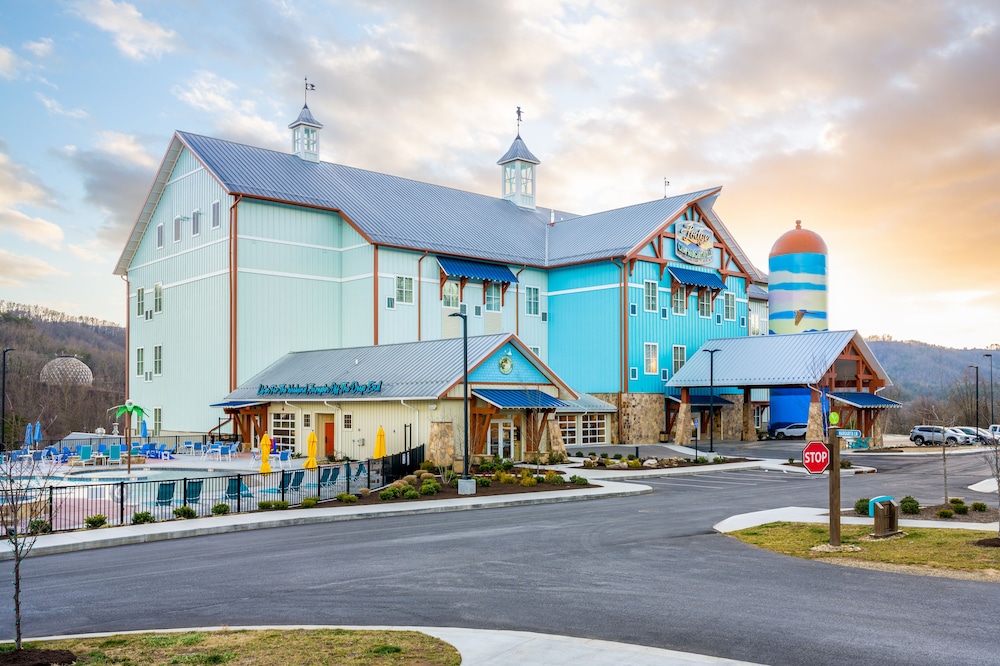 The Lodge at Camp Margaritaville 22/30