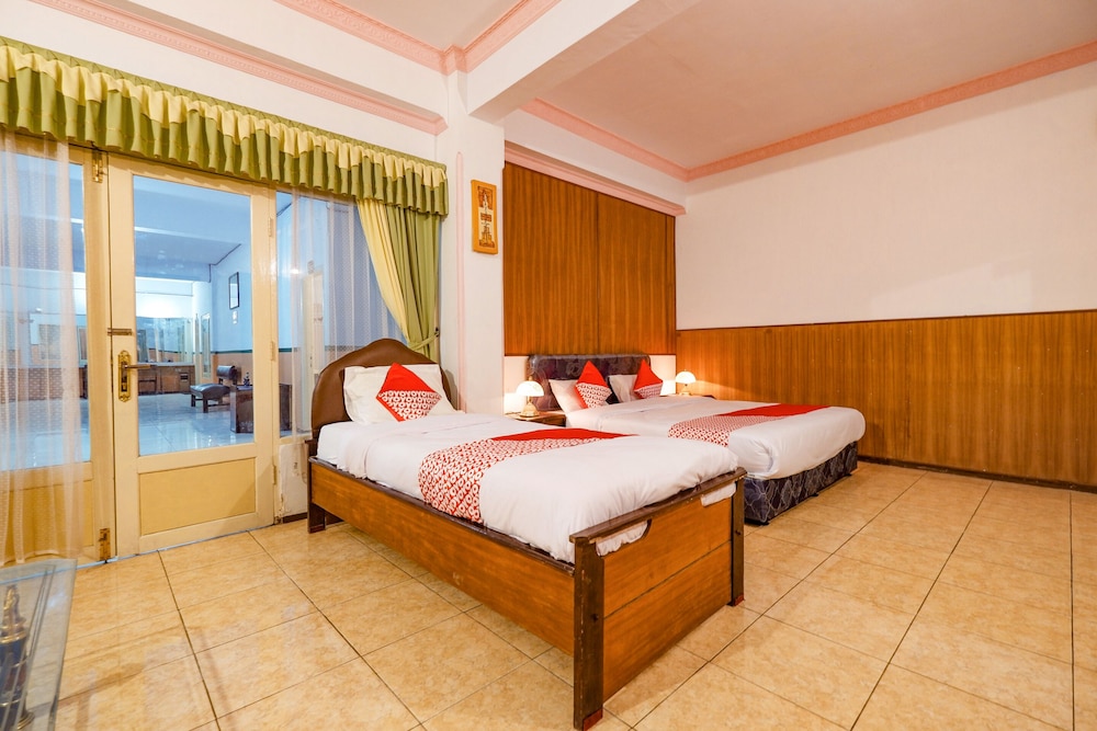 OYO 2855 Sartika Hotel Pati 27/42
