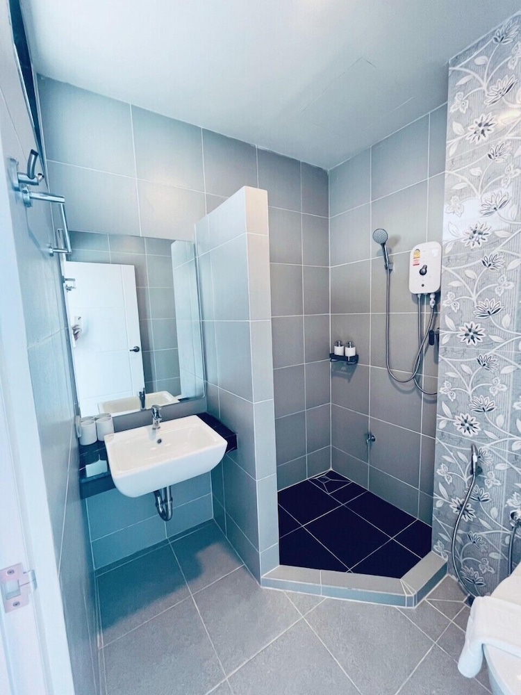 Remas Hotel Hat Yai 38/39