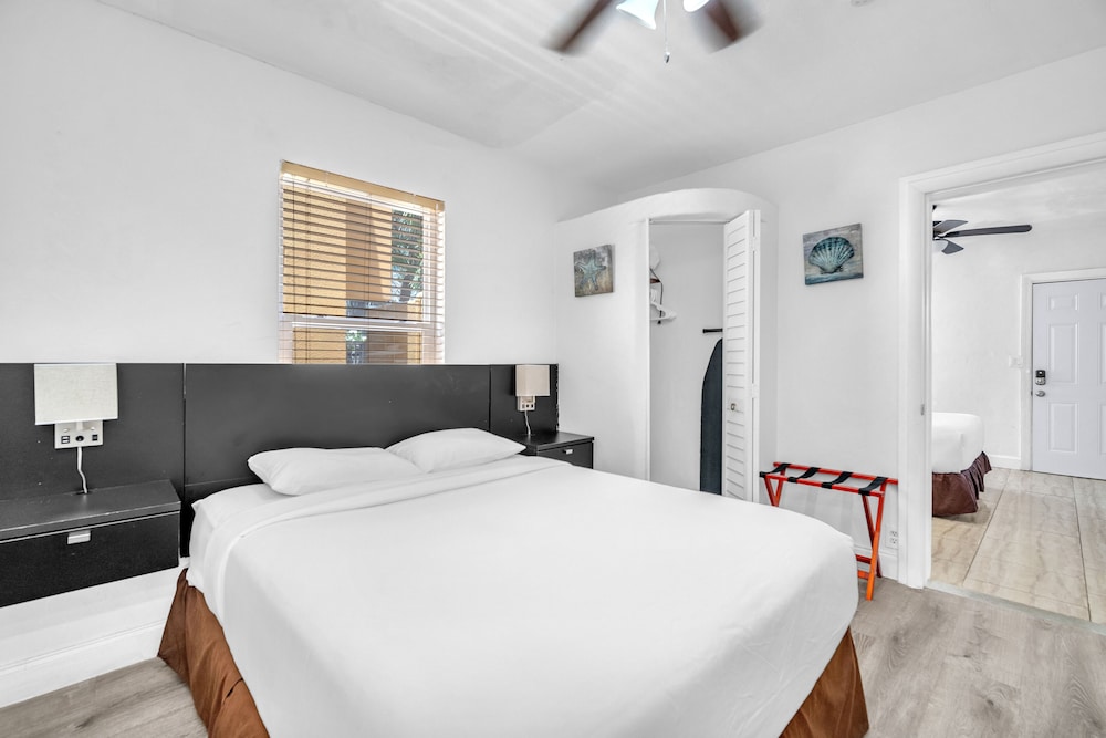 FAMILY, DOUBLE BED