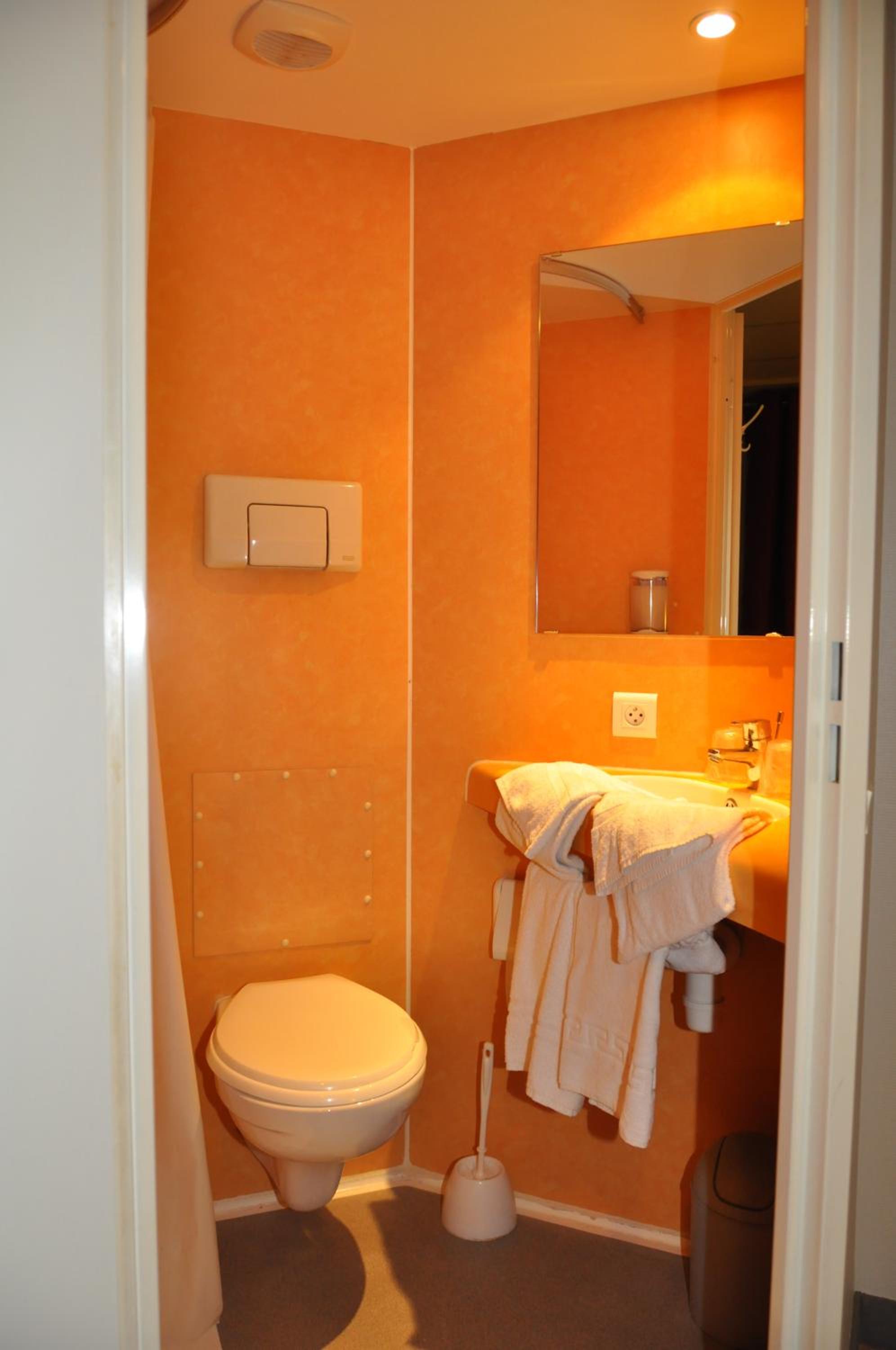 Hôtel Lux 49/55