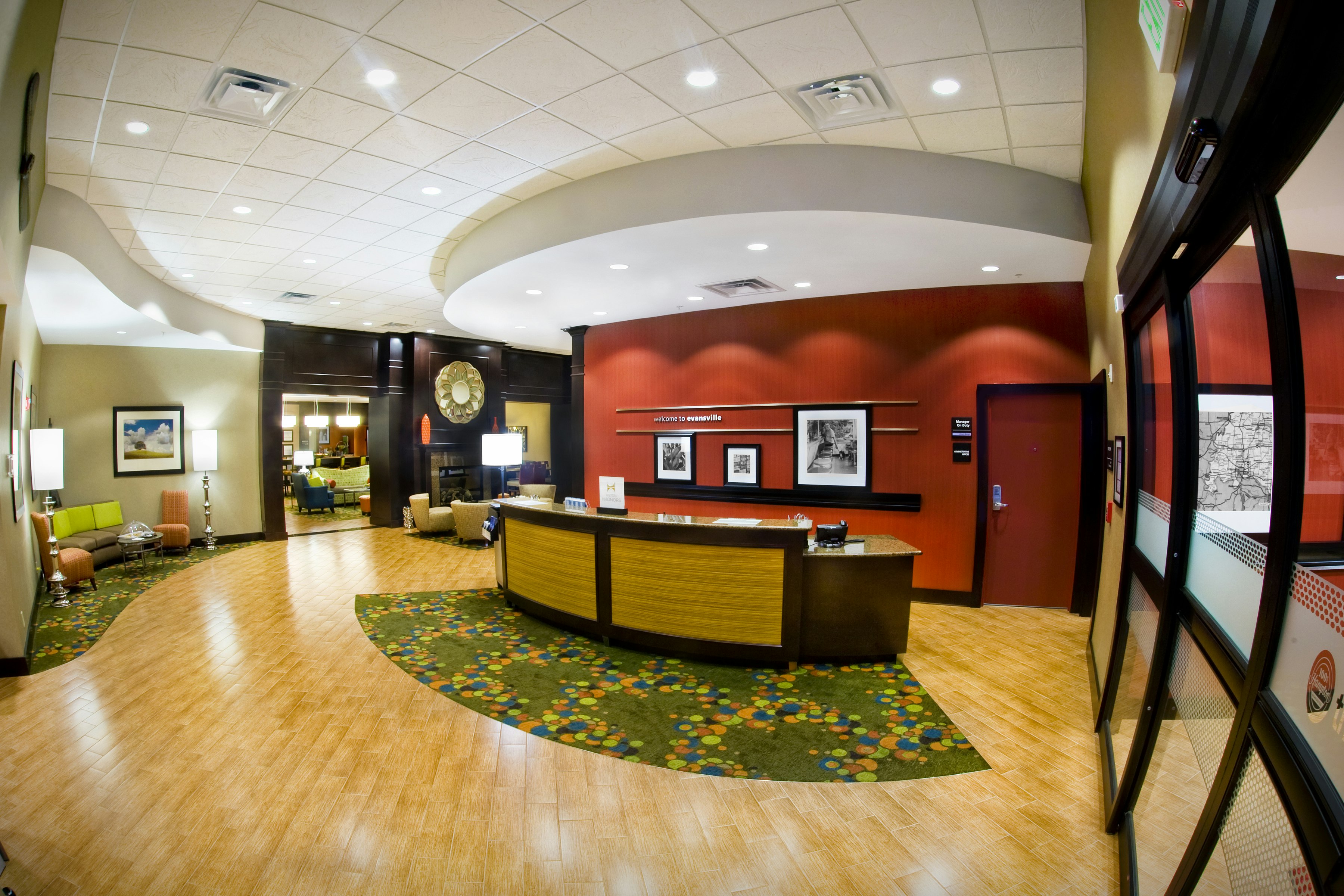 Hampton Inn Evansville Airport 8/70