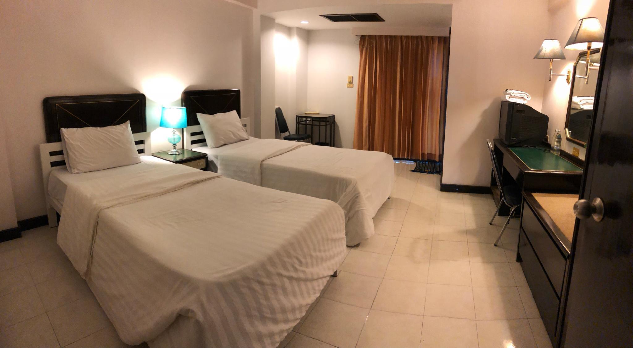 S.C. Heritage Hotel 19/43