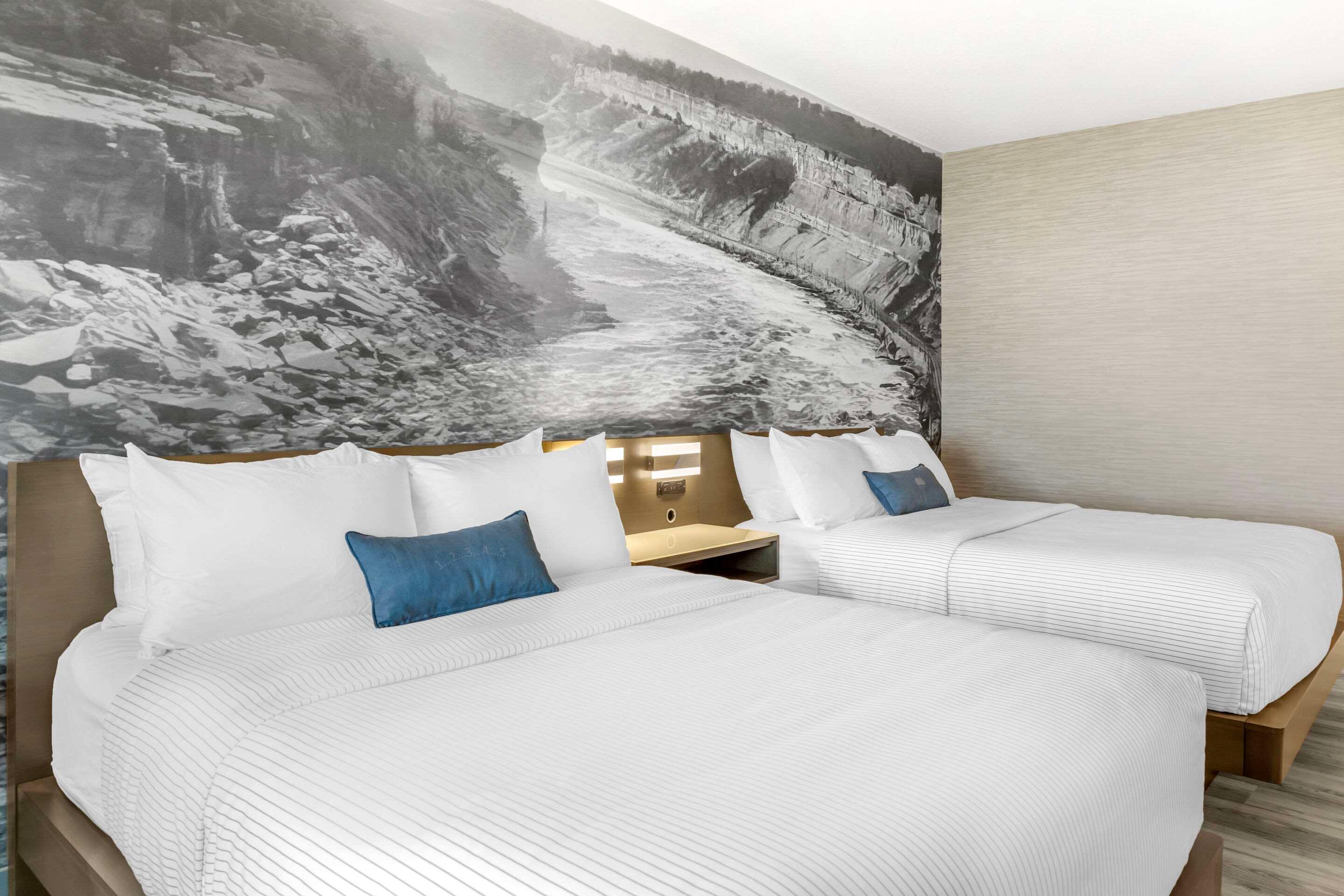 ROOM, 2 QUEEN BEDS