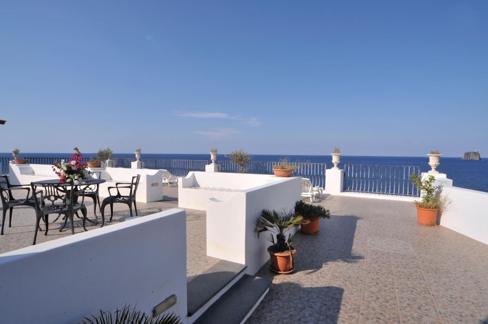 Villaggio Stromboli 45/50