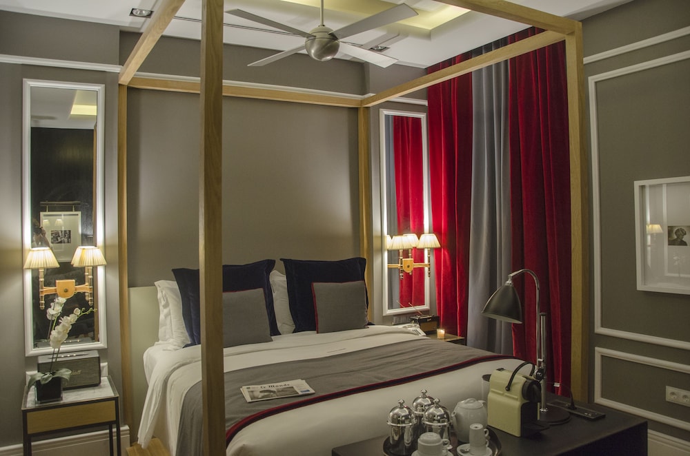 SUPERIOR, DOUBLE BED