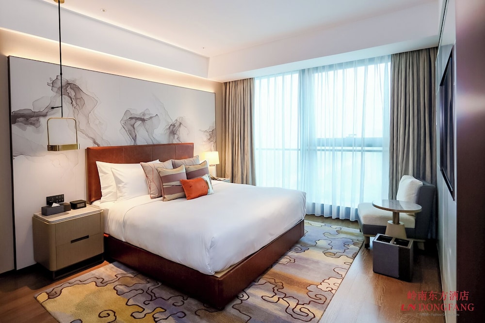 Business Suite King Size Bed
