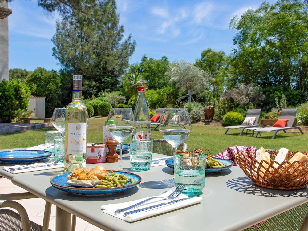 Ibis Salon De Provence Sud 44/61