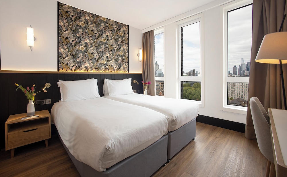 H10 London Waterloo Hotel 13/68