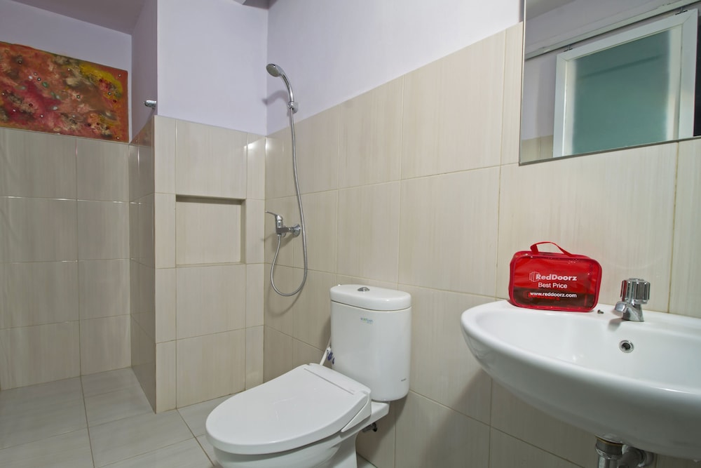 Reddoorz Plus At Guntur Raya Setiabudi 20/22