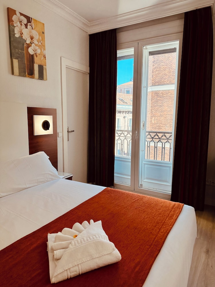 Hostal Sol Square Madrid 17/50