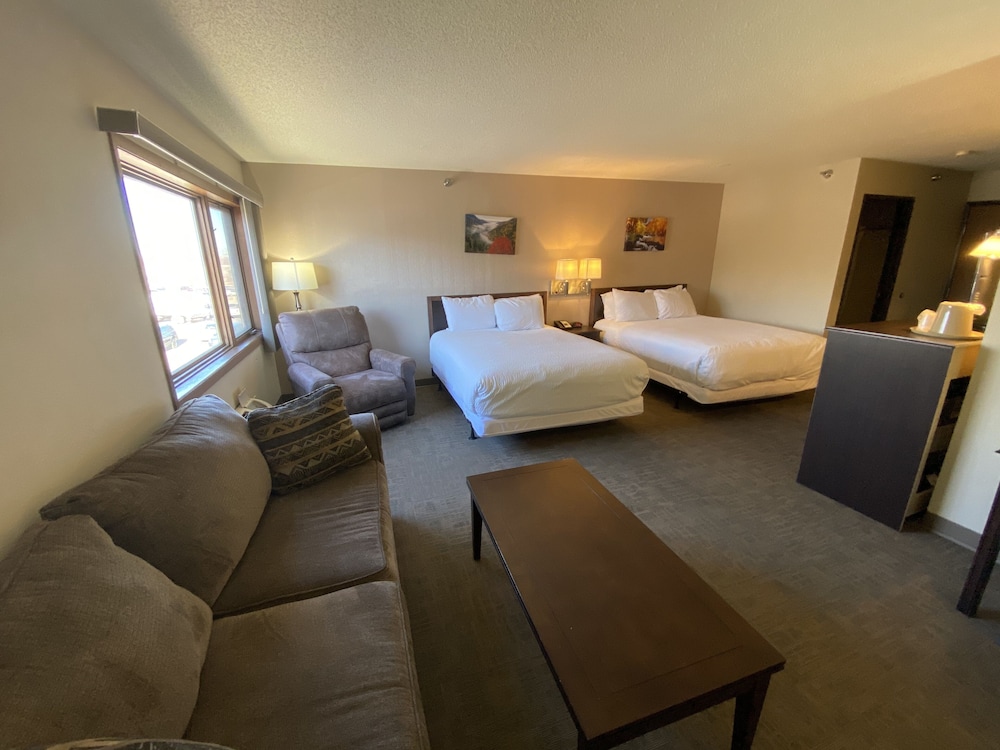 The Center Inn 3/30
