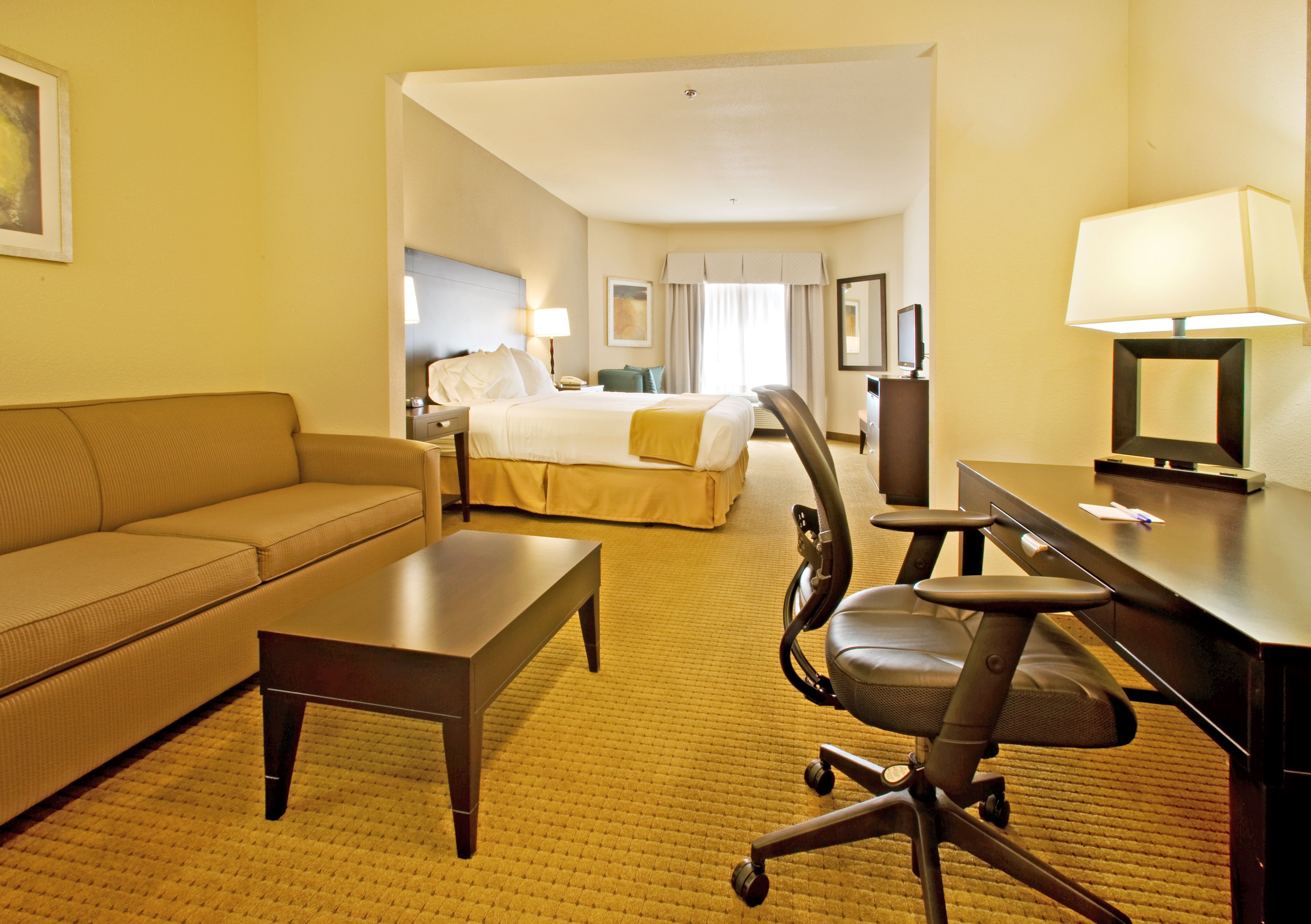 Holiday Inn Express Hotel & Suites Shamrock North 29/39