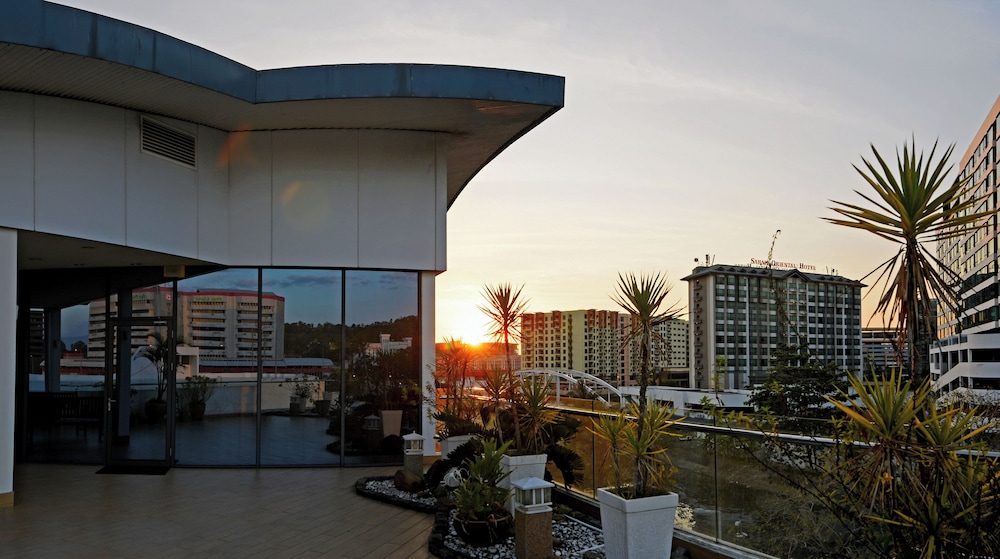 OCEANIA HOTEL 4/51