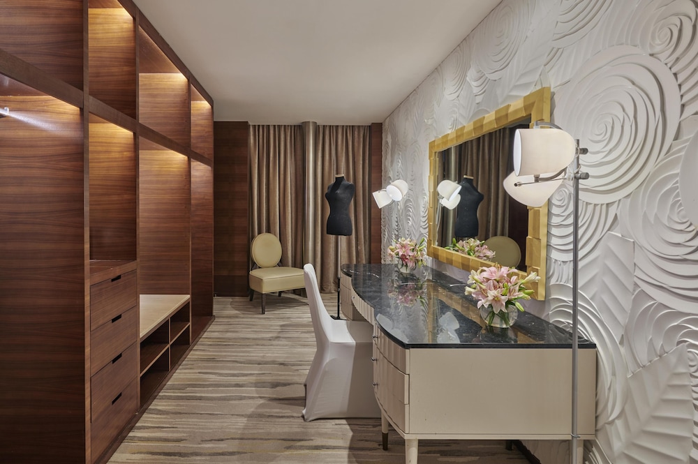 حياة ريجينسي(Hyatt Regency Riyadh Olaya) 7/75