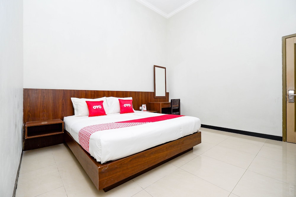 OYO 2436 Hotel Kencana 16/52