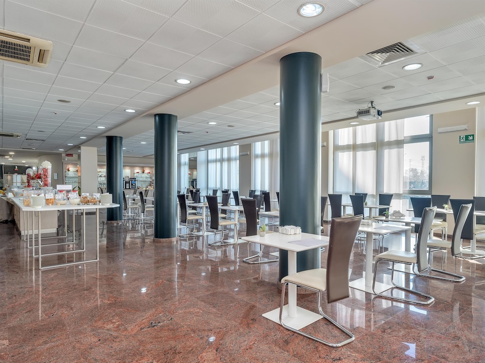 B&B HOTEL Settimo Torinese 32/50