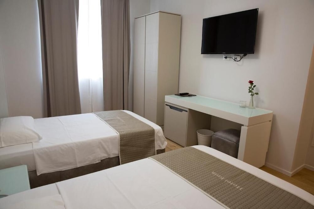 Boutique Hotel Enia 12/50