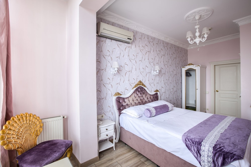 Romantic Hotel Istanbul 27/72