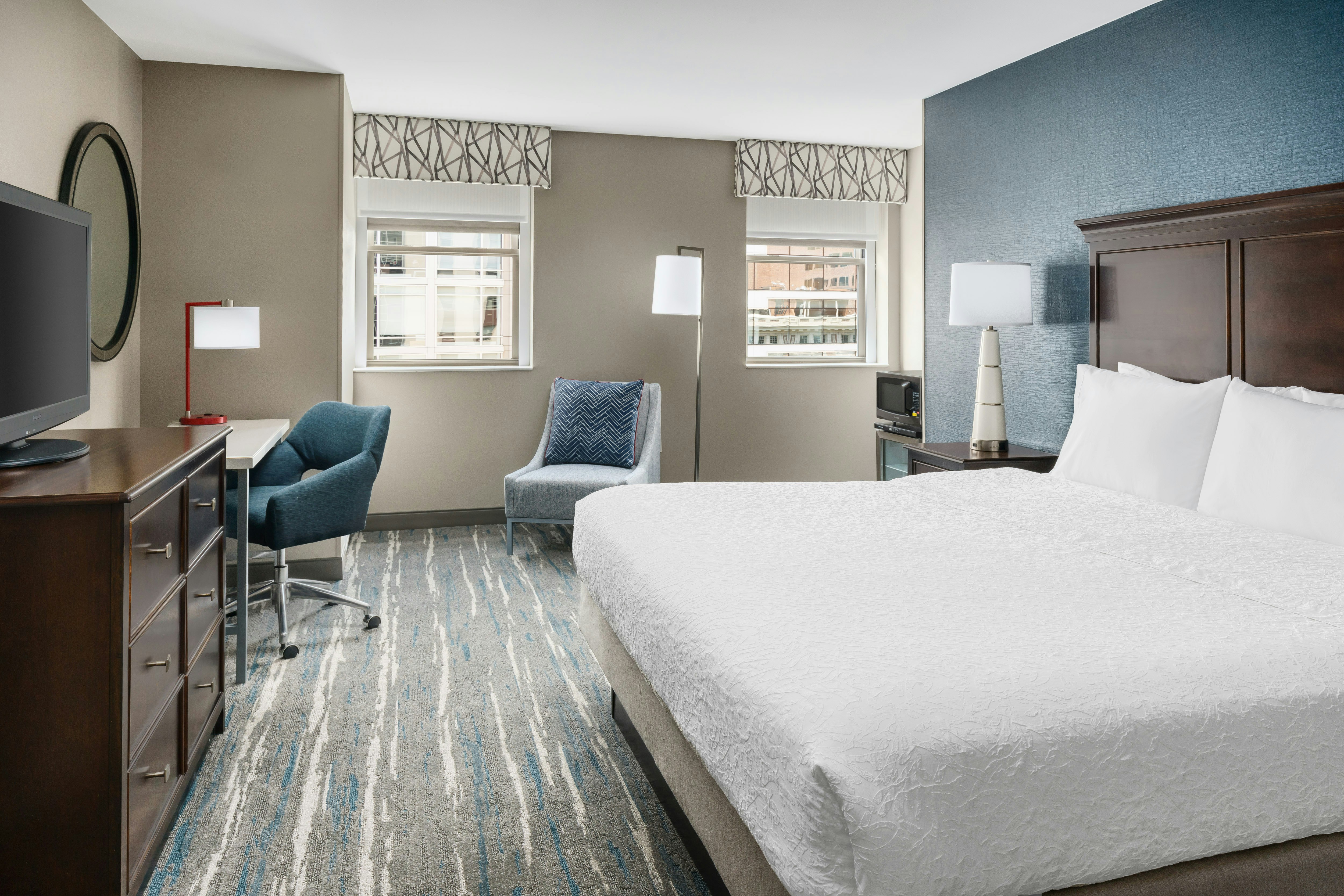 ROOM, KING BED, ACCESSIBLE