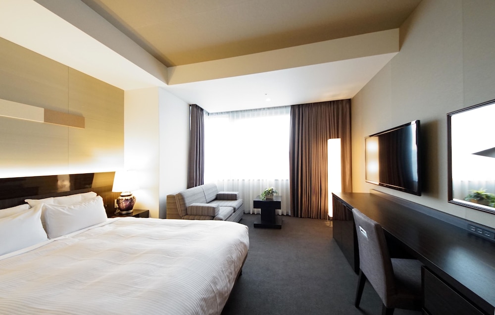 DELUXE, QUEEN BED, RIVERSIDE, CORNER