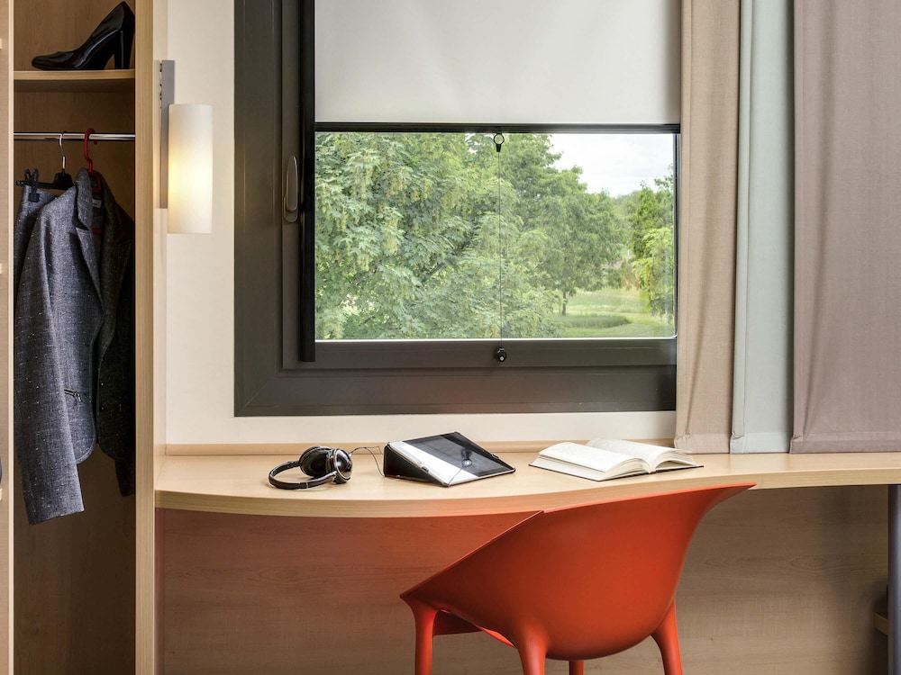 Ibis Montceau Les Mines 43/47