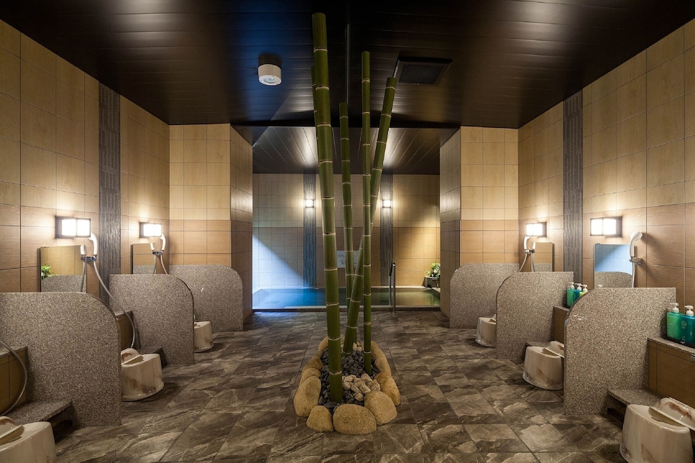 Hotel Route-Inn Tsuyama Ekimae 23/26
