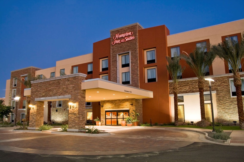 HAMPTON INN SUITES PHOENIX CHANDLER FASHION CENTER AZ in CHANDLER - AZ