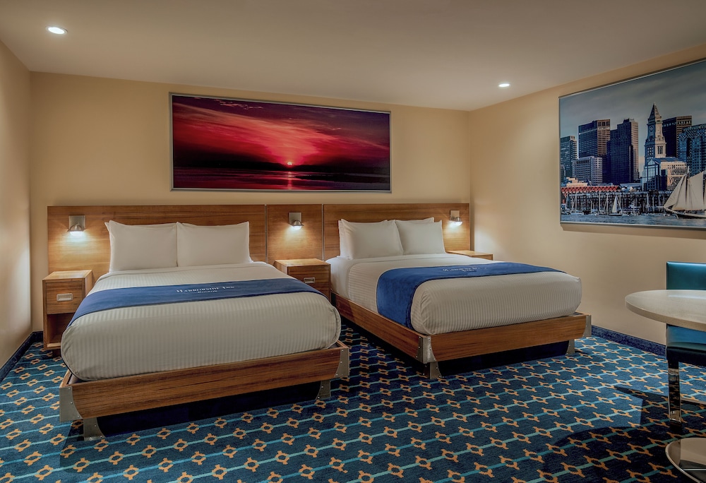 CABIN, 2 QUEEN BEDS, NO WINDOW