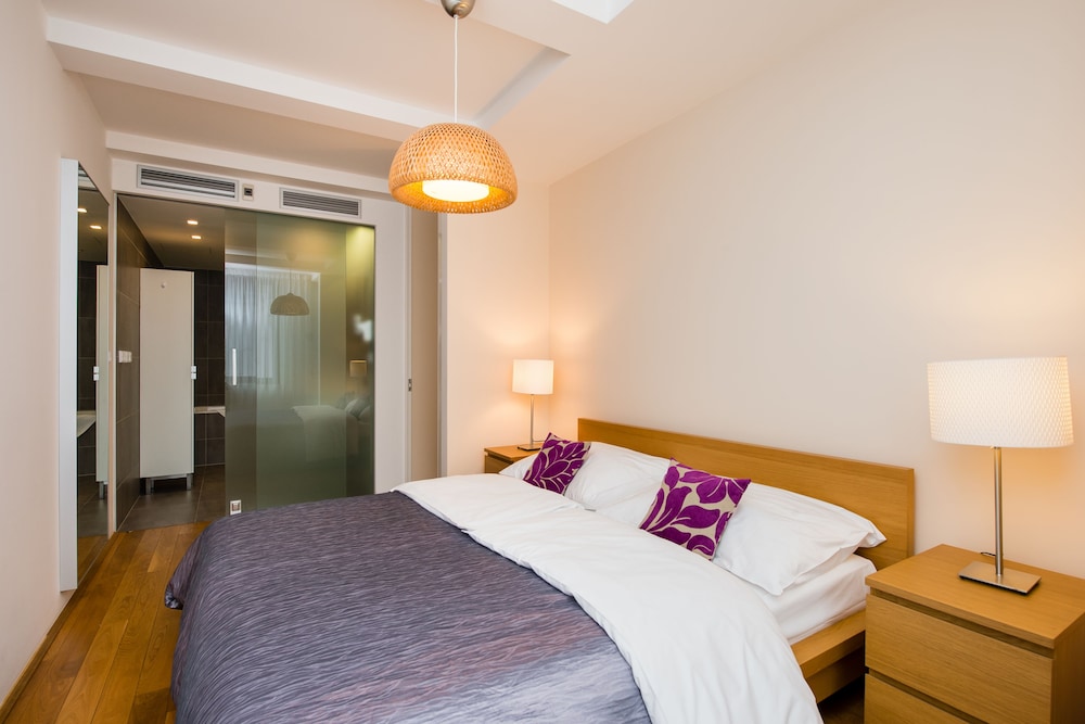 Empirent Apartments 10/50
