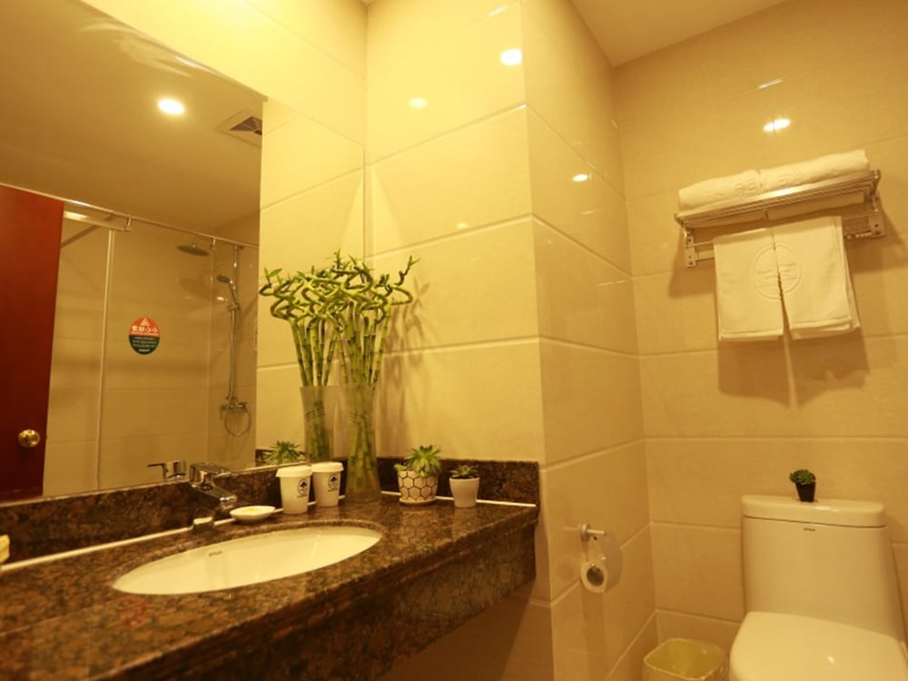 Greentree Inn Shandong Yantai Fushan District Yongda Street Express Hotel 21/25