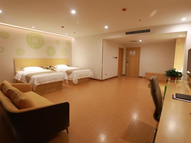 GreenTree Inn Anyang Neihuang County Zaoxiang Avenue 15/23
