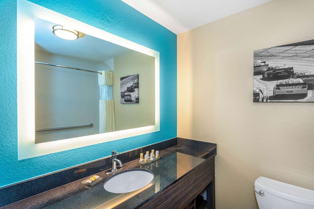 La Quinta Inn & Suites by Wyndham Sebring 23/56