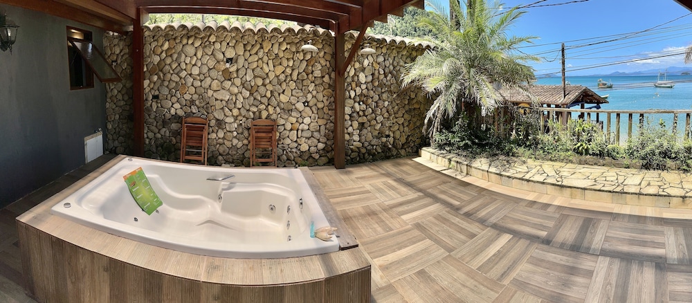 OYO Deck Da Villa Pousada Hotel 20/49