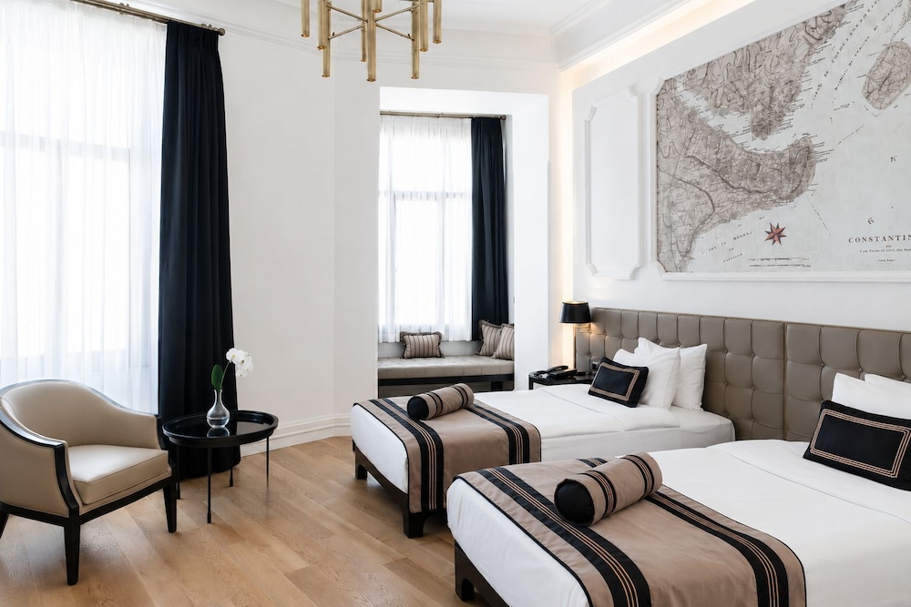 Deluxe Taksim Square View Double Room Twin