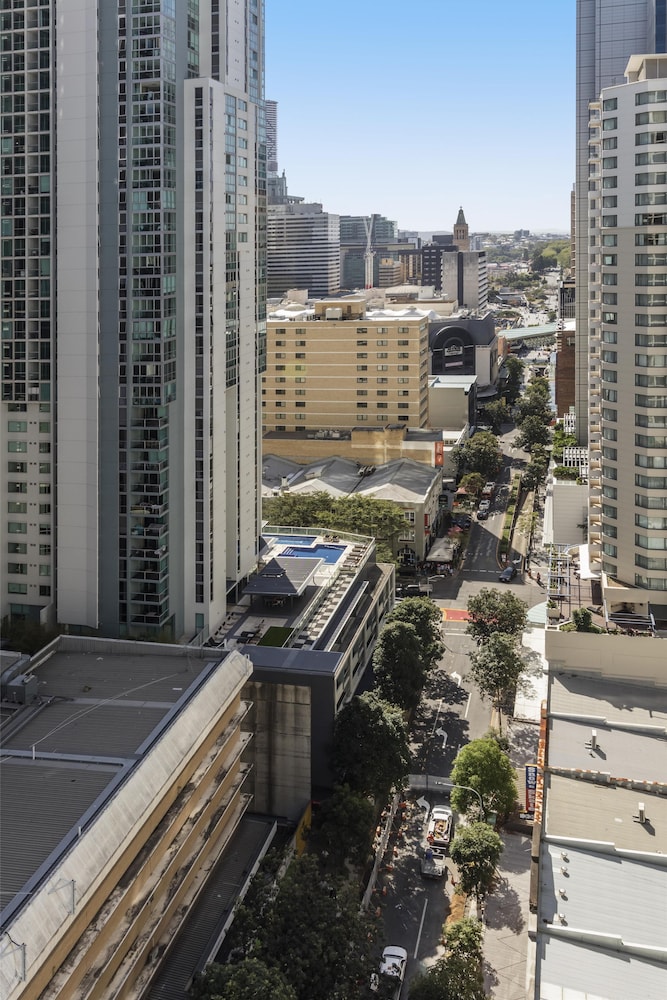 Oaks Brisbane River City Suites 58/72